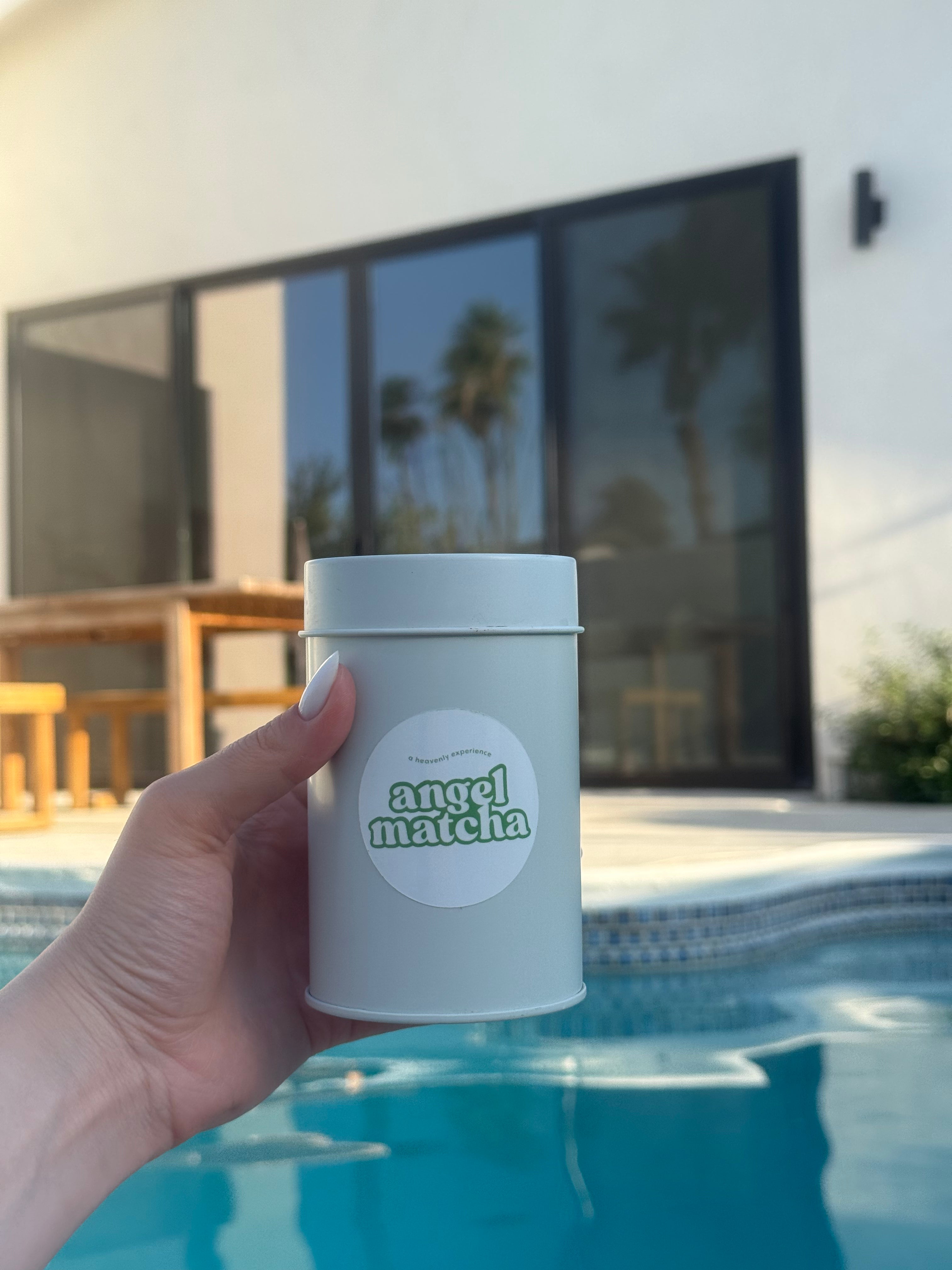 Summer White Tin 80oz